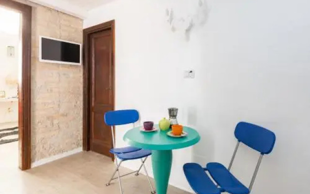 Loft Colosseo entire Apartment for family