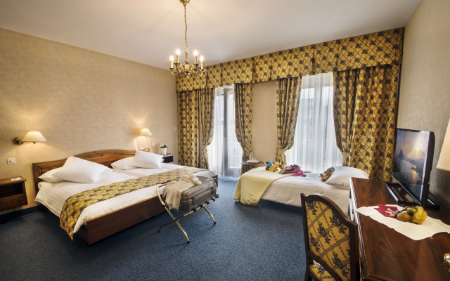 International au Lac Historic Lakeside Hotel – Guest Rooms – Lugano