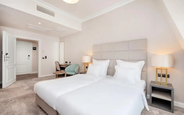 Grand Park Hotel