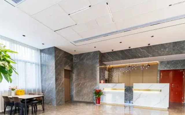 Lido Boutique Hotel (Yancheng Station Baolong Plaza Branch)