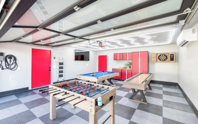 Element by Avantstay Pool, Firepit, Game Room