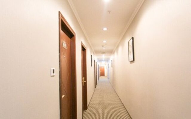 Super 8 Hotel (Suzhou Shilu Shantang Street)
