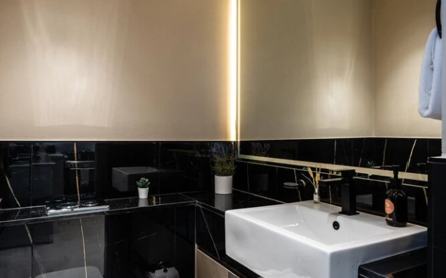 Easygo- Luxury 1bdr With View Bin Can