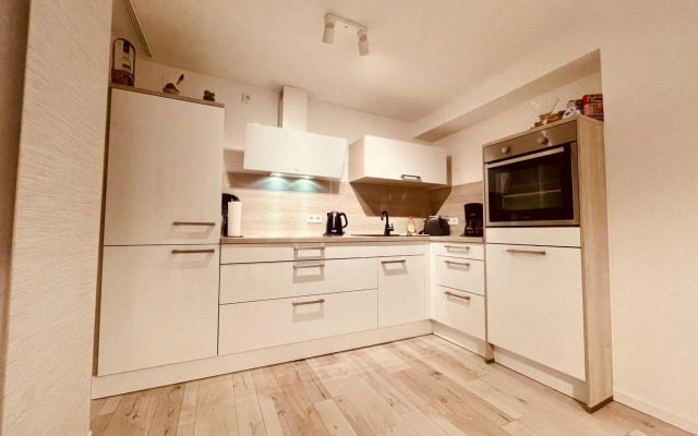 Apartment Rust-modernes Apartment mit Prime, Küche, WLAN, Garten