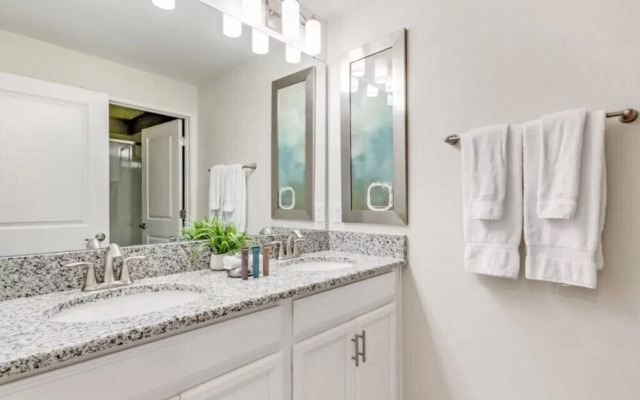 Upscale Champions Gate Townhome - 4 Bed