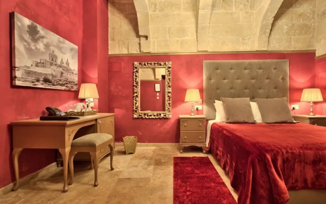 Julina Boutique Living