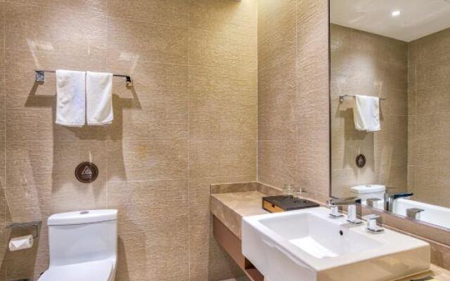 Homeinn Plus (Kunming Baiyun Road Tongde Square)