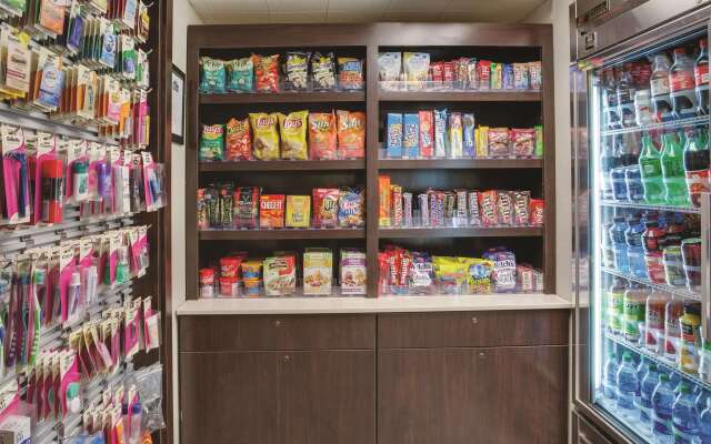 Days Inn by Wyndham Gainesville University I-75