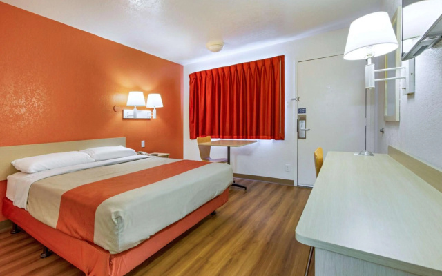 Motel 6 Phoenix North - Bell Road
