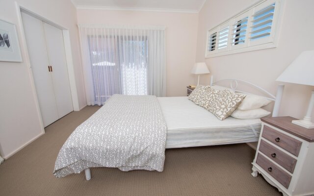 Oscar's at Little Beach - Nelson Bay