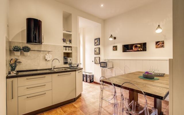 Spanish Steps Miracle Suite