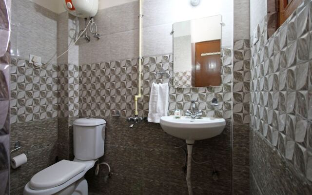 Cosy Tree Rooms by OYO Rooms