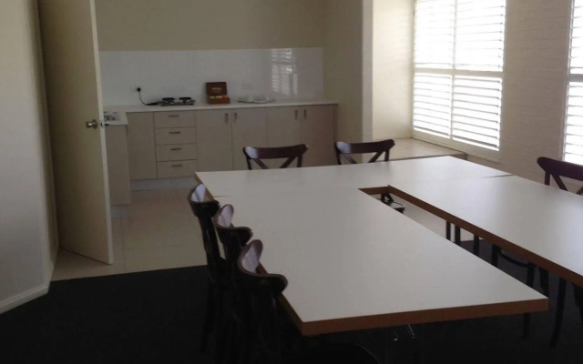 Francis Phillip Motor Inn