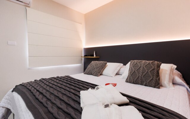 Tonello Business Hotel