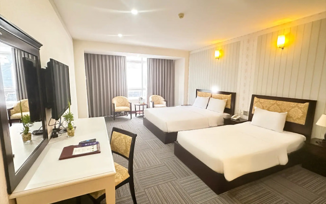 Dong Kinh Hotel