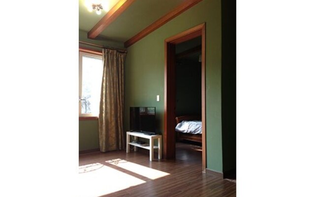 Yangpyeong Maypolehouse Pension
