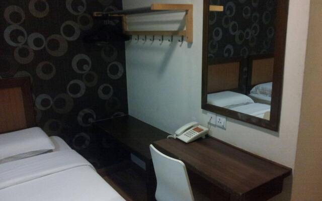 Desa Queenspark Hotel