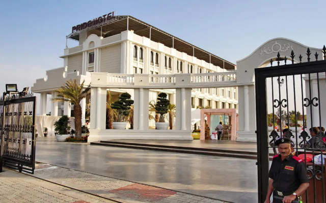 Pride Hotel & Convention Centre Indore