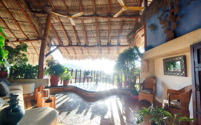 La Villa Luz Adults Only