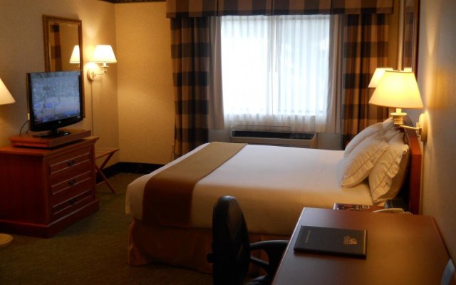 Holiday Inn Express Poulsbo