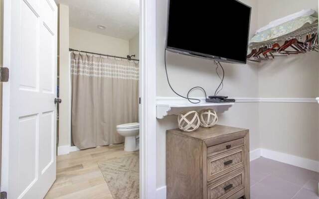 Living The Dream - Studio Condo