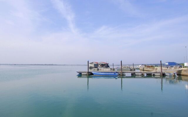 Homely Apartment in Rosolina near Sea