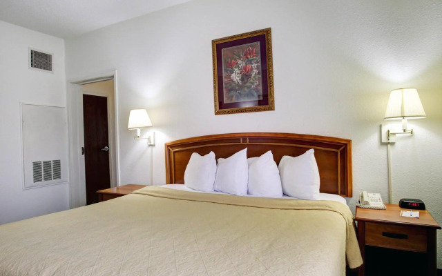 Quality Inn & Suites Airport