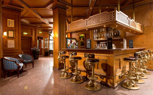 King's Hotel Center