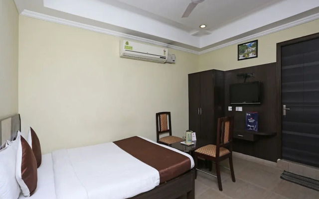 OYO 1108 Hotel Saraswathi Residency