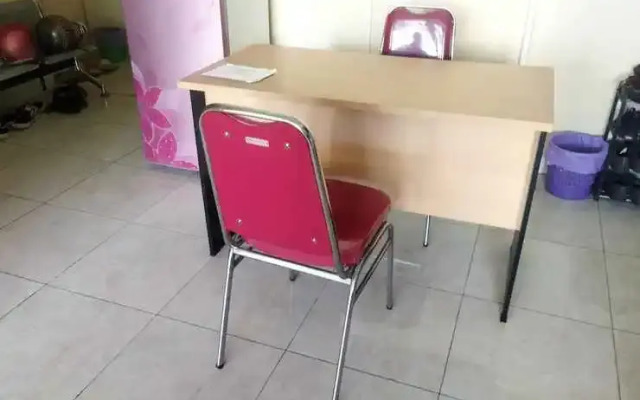 OYO 93192 Andesta Guest House SyariahNearAgrowisata Sungai Pinang Agro Nadin