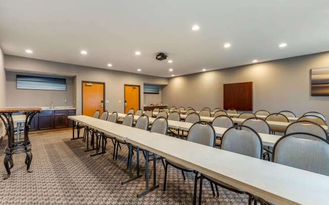 Comfort Suites Southgate-Detroit