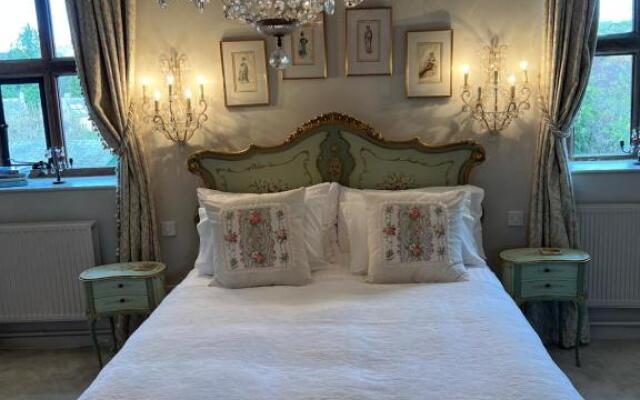 Pytts House Boutique Bed & Breakfast