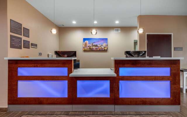 Comfort Inn & Suites Montgomery East Carmichael Rd