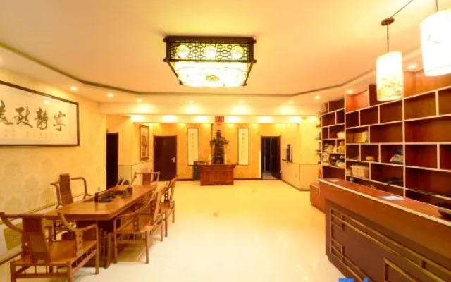 Xiaowei Inn