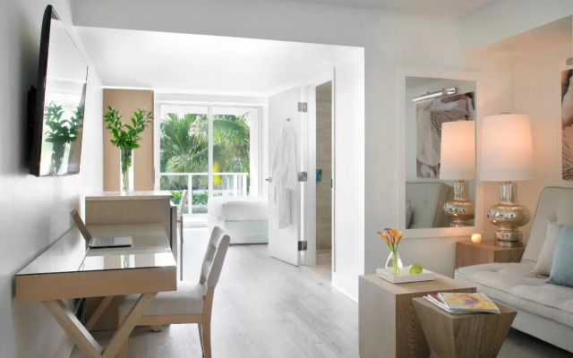 Grand Beach Hotel Surfside West