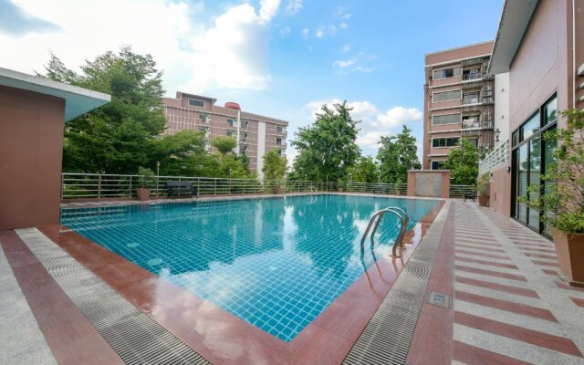 The Route Sriracha Hotel And Residence