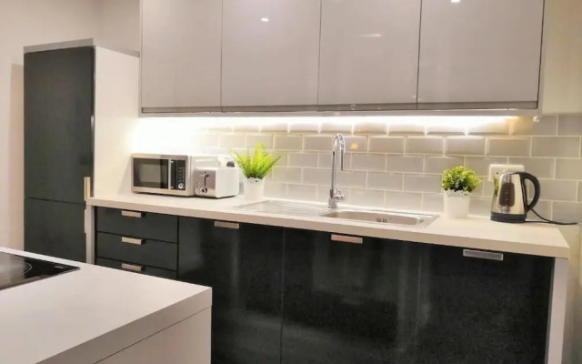 Comfy City Center Apartment