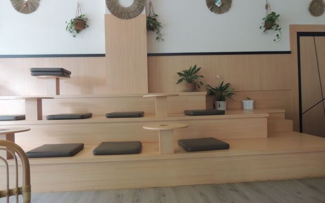 V Apartment