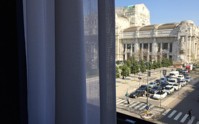 AV Hotel Milano