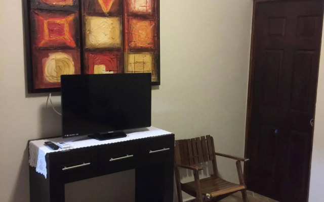 Hotel y Suites Los Encantos