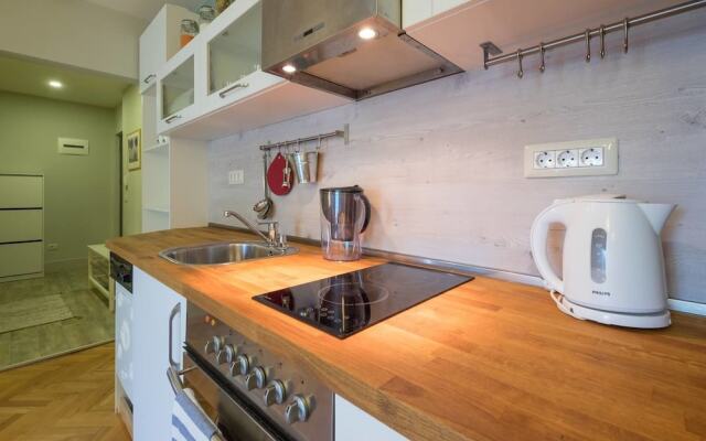 Fm Premium 1 Bdr Apartment Funky Design