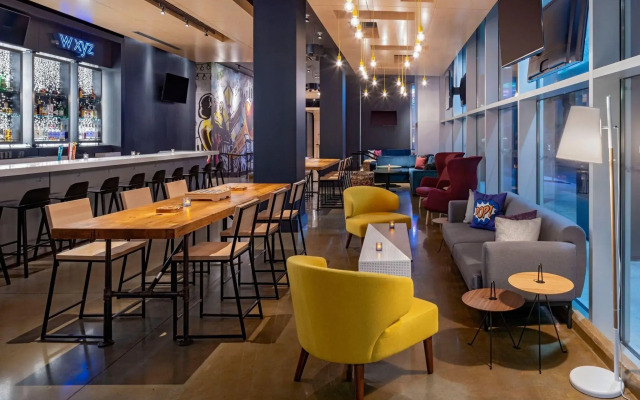 Aloft New Orleans Downtown