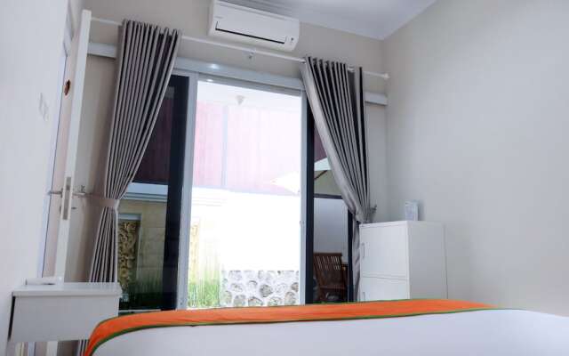 Villa Jogja Grand Bale with Private Pool by Simply Homy