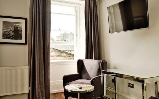 Luxury George Street Apartments: Forth Suite