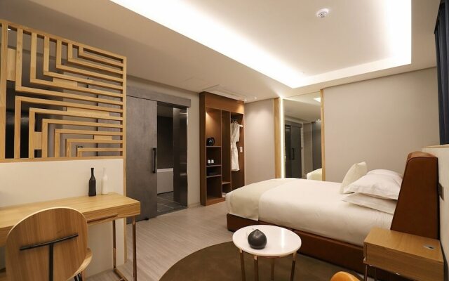 Dongdaegu Station Eastern Hotel