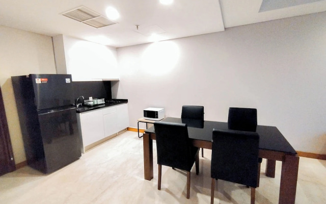 2Br Luxurious And Spacious Apartment At One East Penthouse Residence