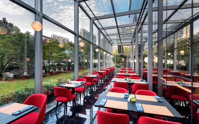 Grand Mercure Shanghai Century Park