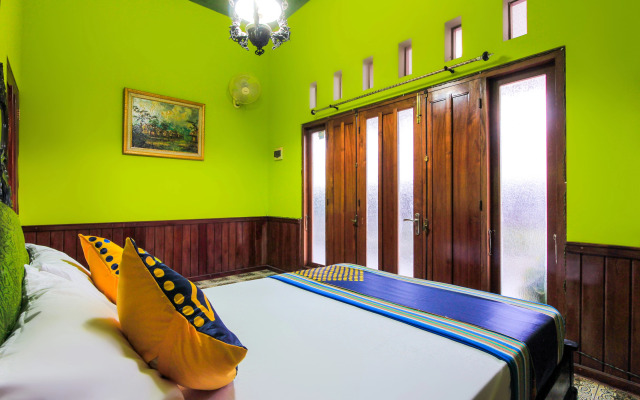 Spot On 2490 Griya Kencana Homestay