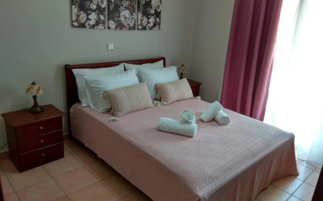 Christos Central Apartment