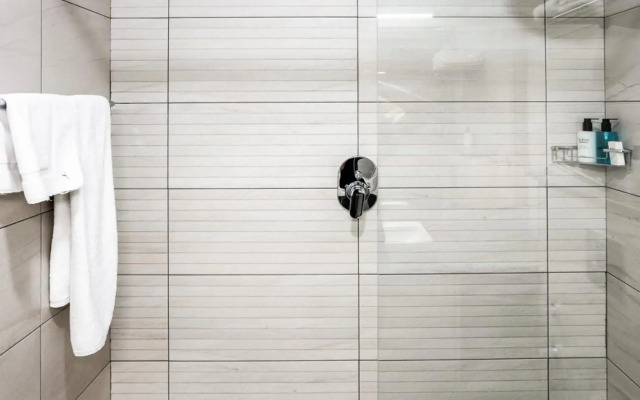 Yaya Hotel and Apartments